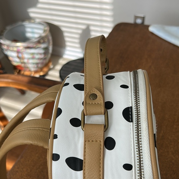 Disney’s 101 Dalmatian cookie backpack in Brown’s white and black like new - Picture 6 of 9